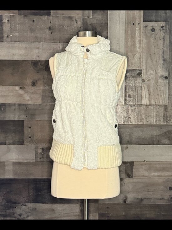 Powder River Outfitters Jackets & Blazers - Powder River Outfitters faux fur vest small glam rhinestones western winter